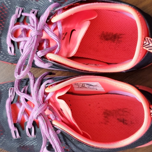 Nike Sneakers - Picture 4 of 8